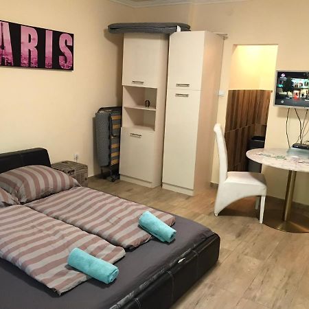 Roland Apartmant Zuglo Budapeste Exterior foto