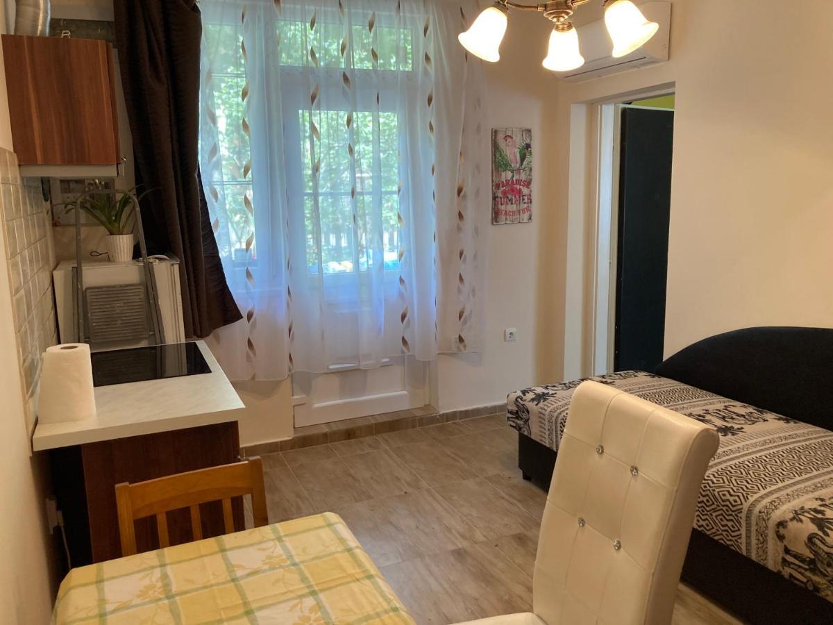 Roland Apartmant Zuglo Budapeste Exterior foto