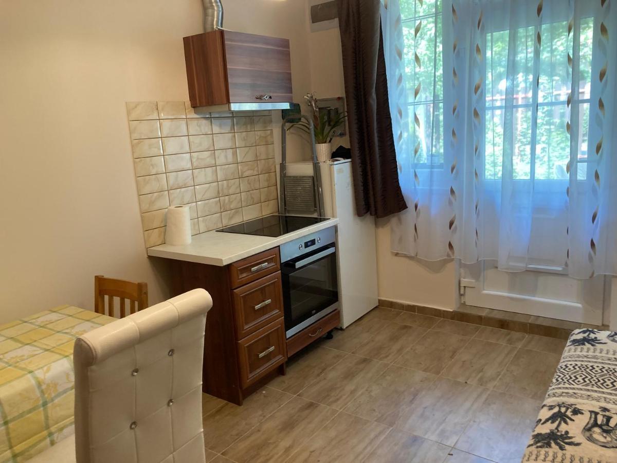 Roland Apartmant Zuglo Budapeste Exterior foto